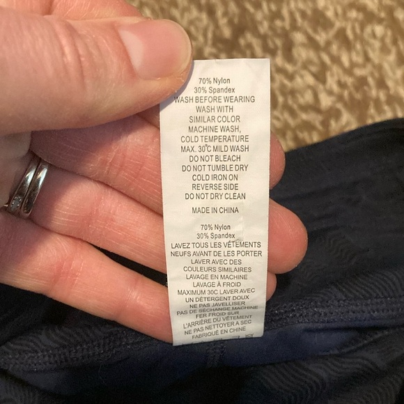 ZYIA Gray and Black High-Waisted Leggings with Stretch Fabric - Picture 3 of 13